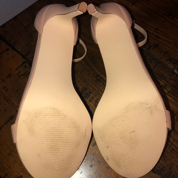 Beautiful nude heels 9W - Picture 4 of 4